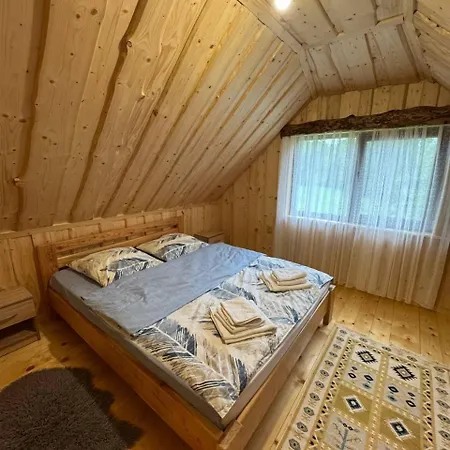 Petrashiv Behind The River Ferienhaus *